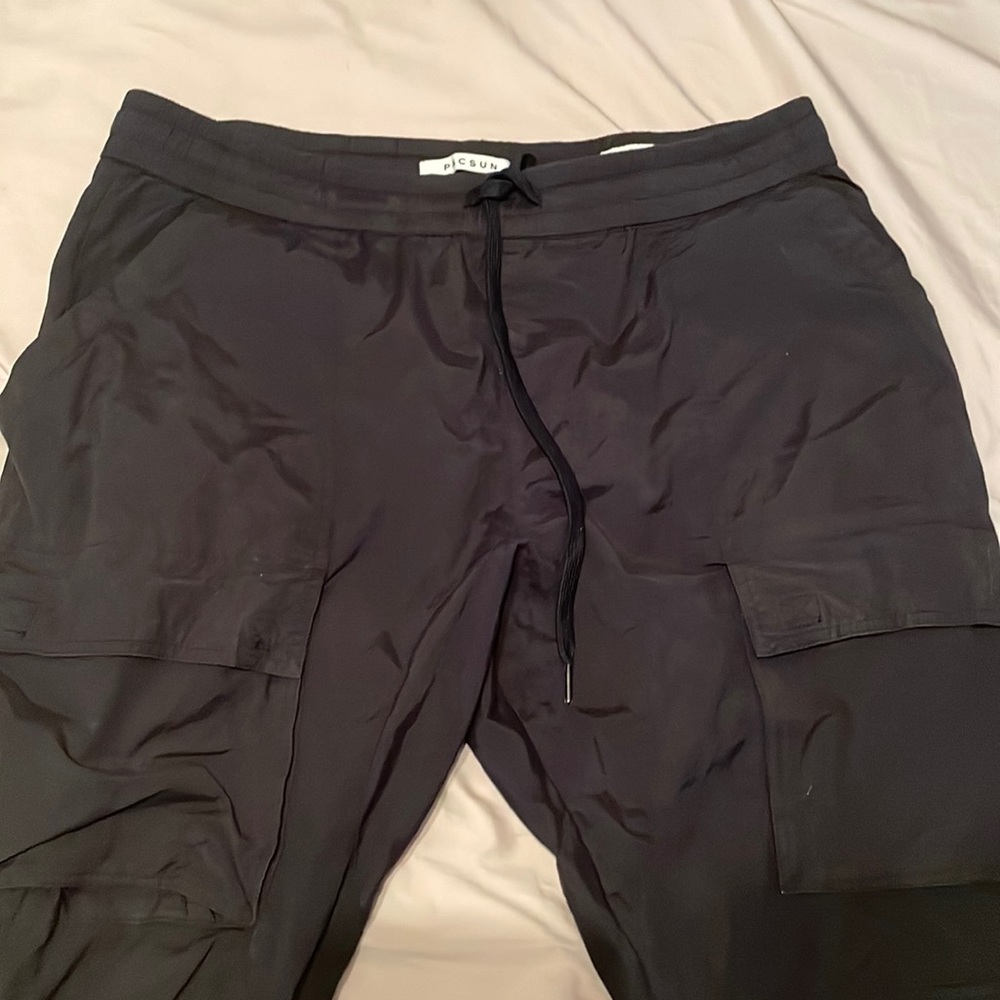 (Black) (XL) Pacsun Cargo’s